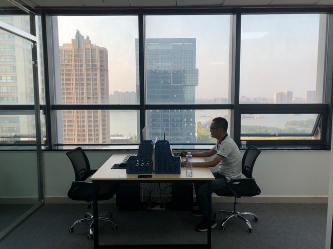合規為本，服務為先 李文江企業信息咨詢的經營之道